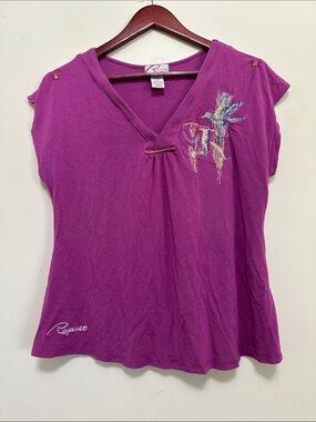 Short-Sleeve V-Neck Top in Purple with Embroidered Motif